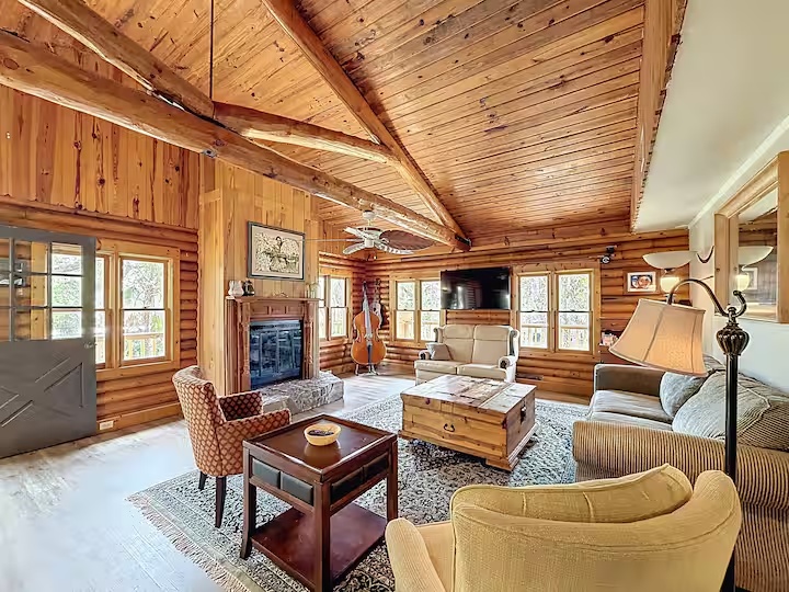 Old Homosassa Waterfront Cabin — Whole House in Old Homosassa, Florida